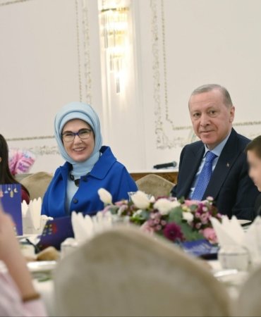 Cumhurbaşkanı Erdoğan, devlet himayesindeki çocuklarla iftarda buluştu